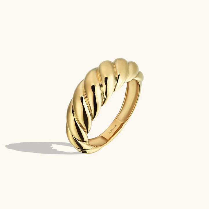 Croissant Ring | Gold
