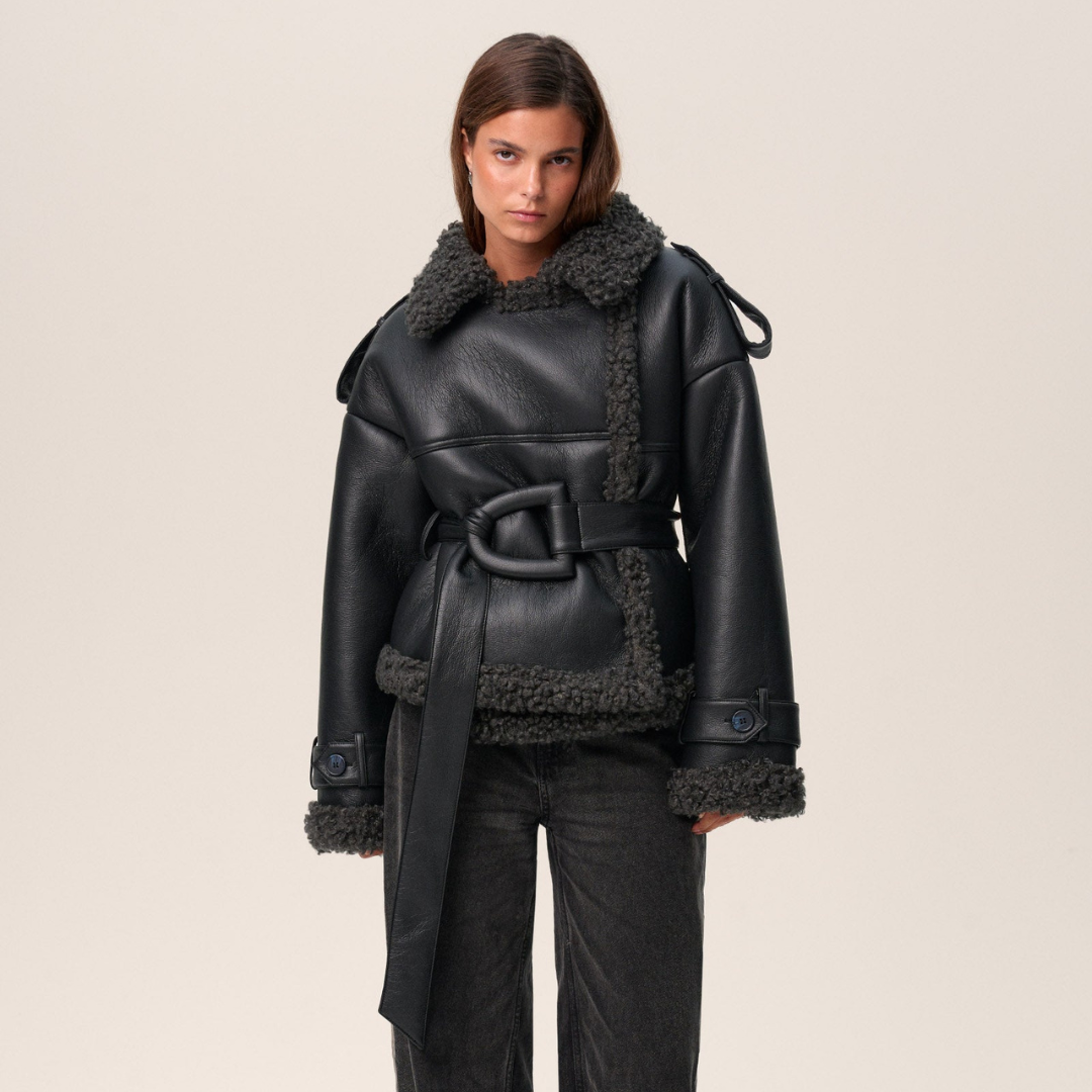 Eullie – Belted Shearling Coat with Timeless Elegance