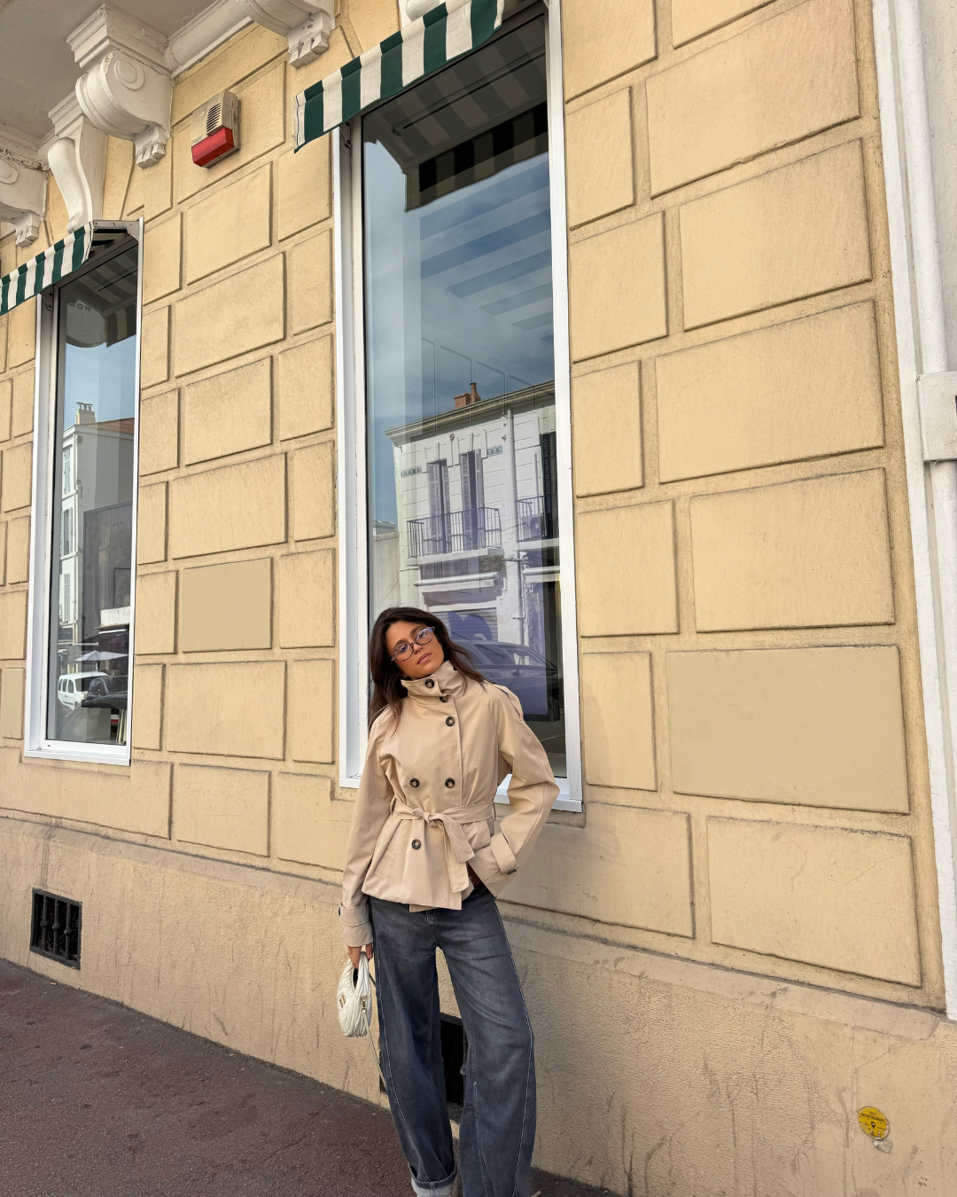 Alzea – Cropped Trench Coat with Belt