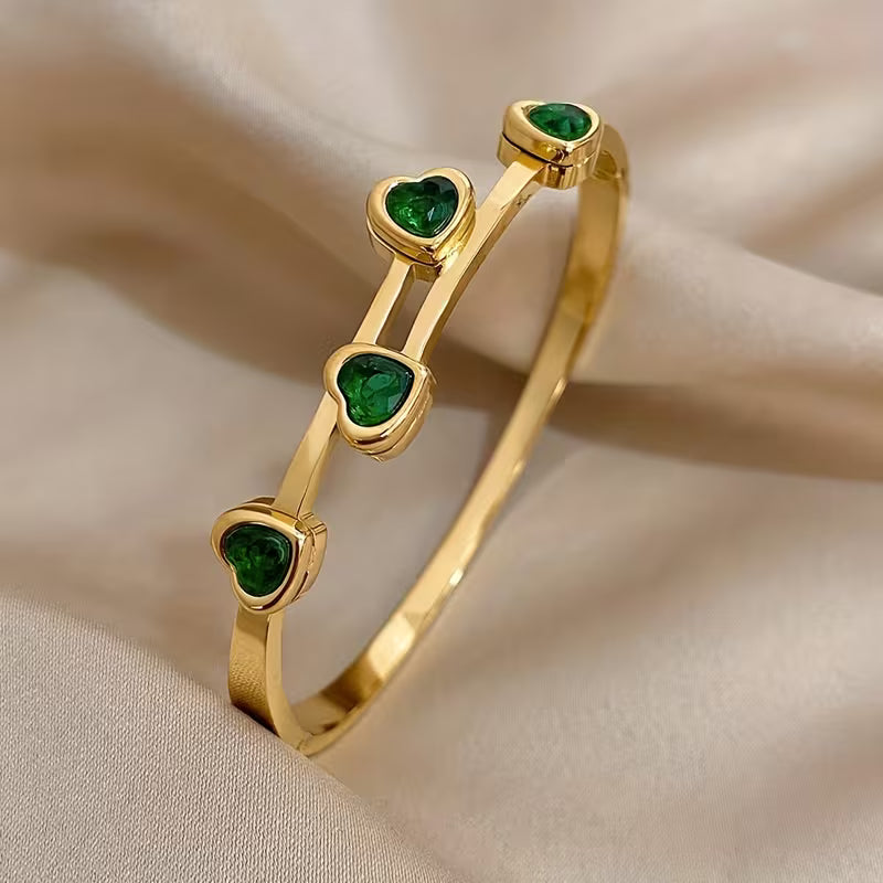 Verde Hearts Bracelet | Gold-Tone