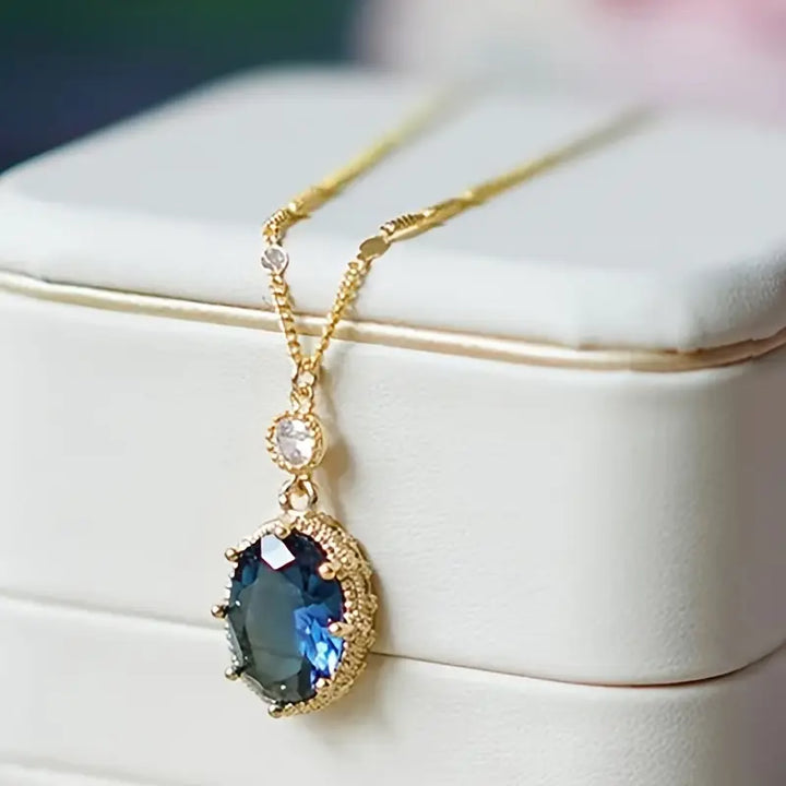 Thessia Lunebray Necklace | Gold-Tone