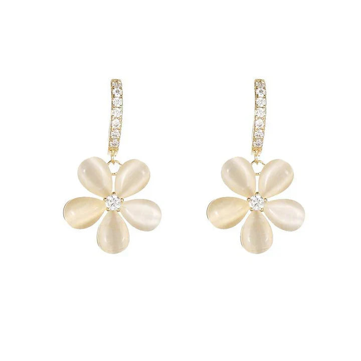 Ignatia Bellastra Earrings | Gold