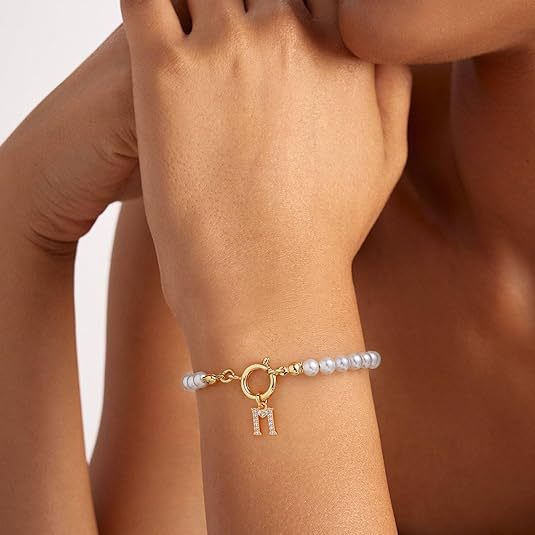 Auden Clé Letter Bracelet | Gold-Tone