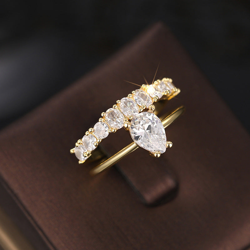 Vivienne Hartley Ring | Gold