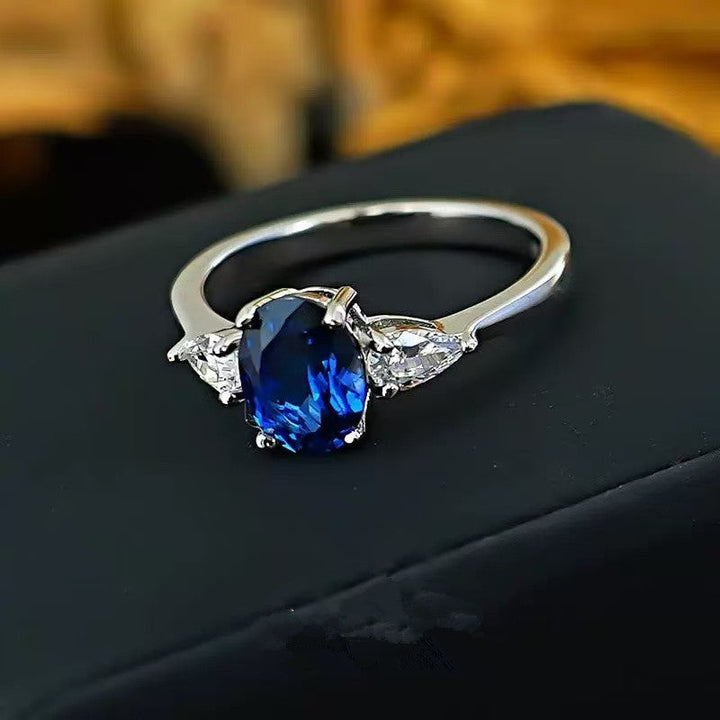 Marin Thorneau Ring | White Gold