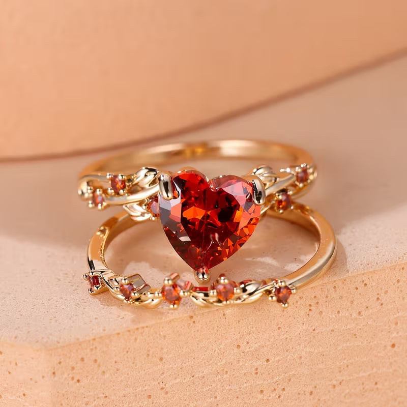 Redvine Heart Accent Ring Set | Gold