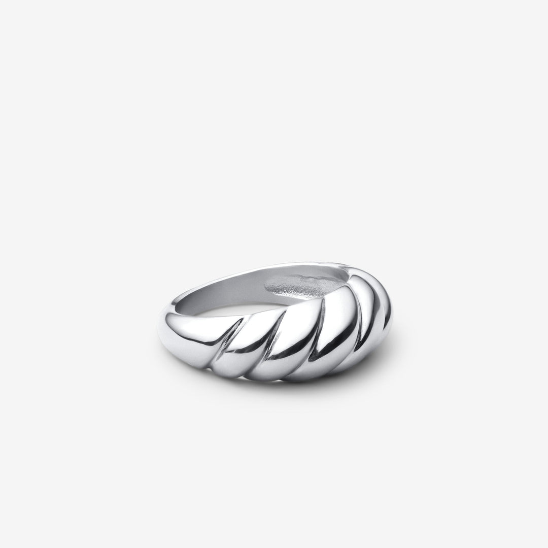 Croissant Ring | White Gold